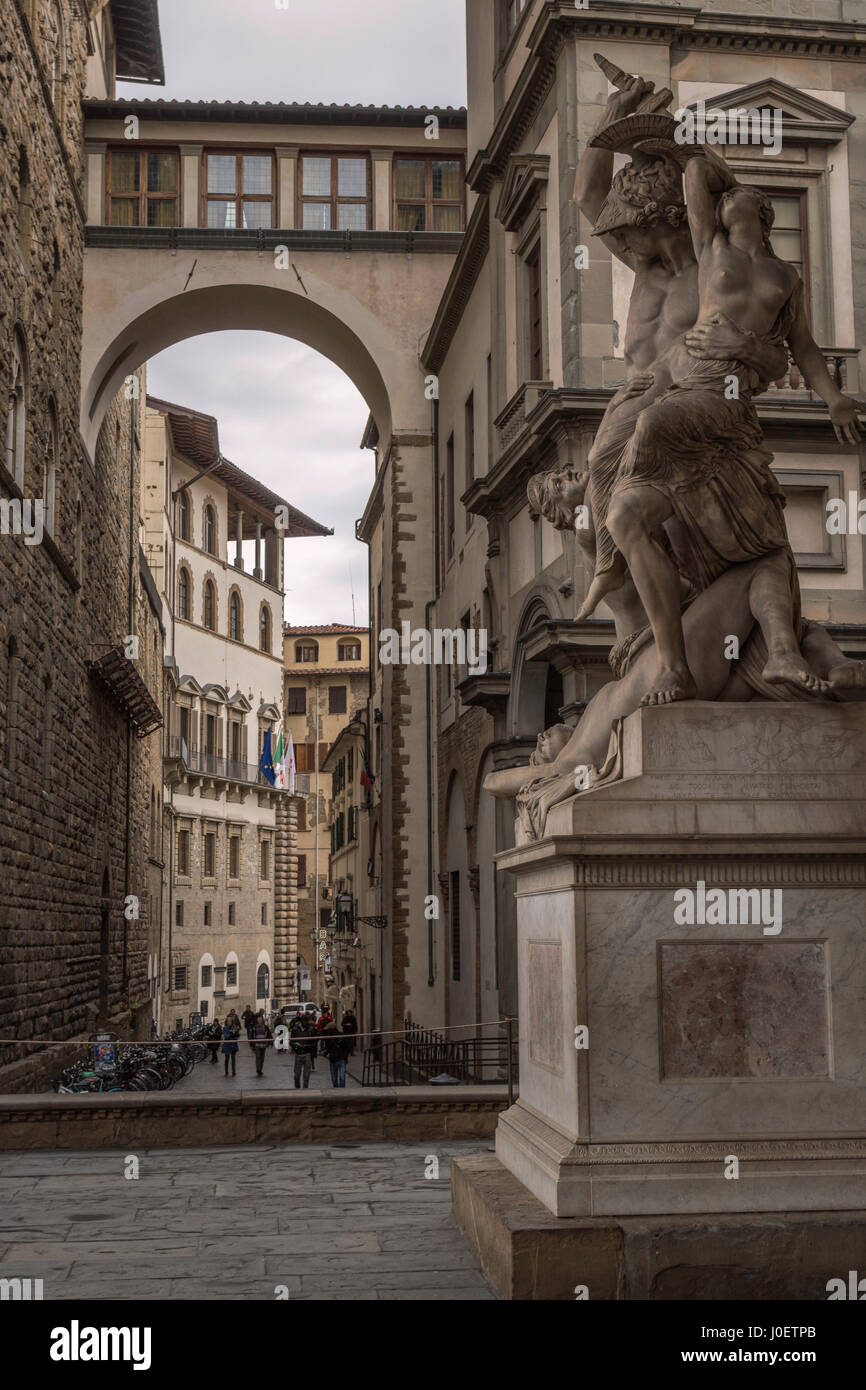 Streetview vicino alla galleria degli Uffizi a Firenze, Italia Foto Stock