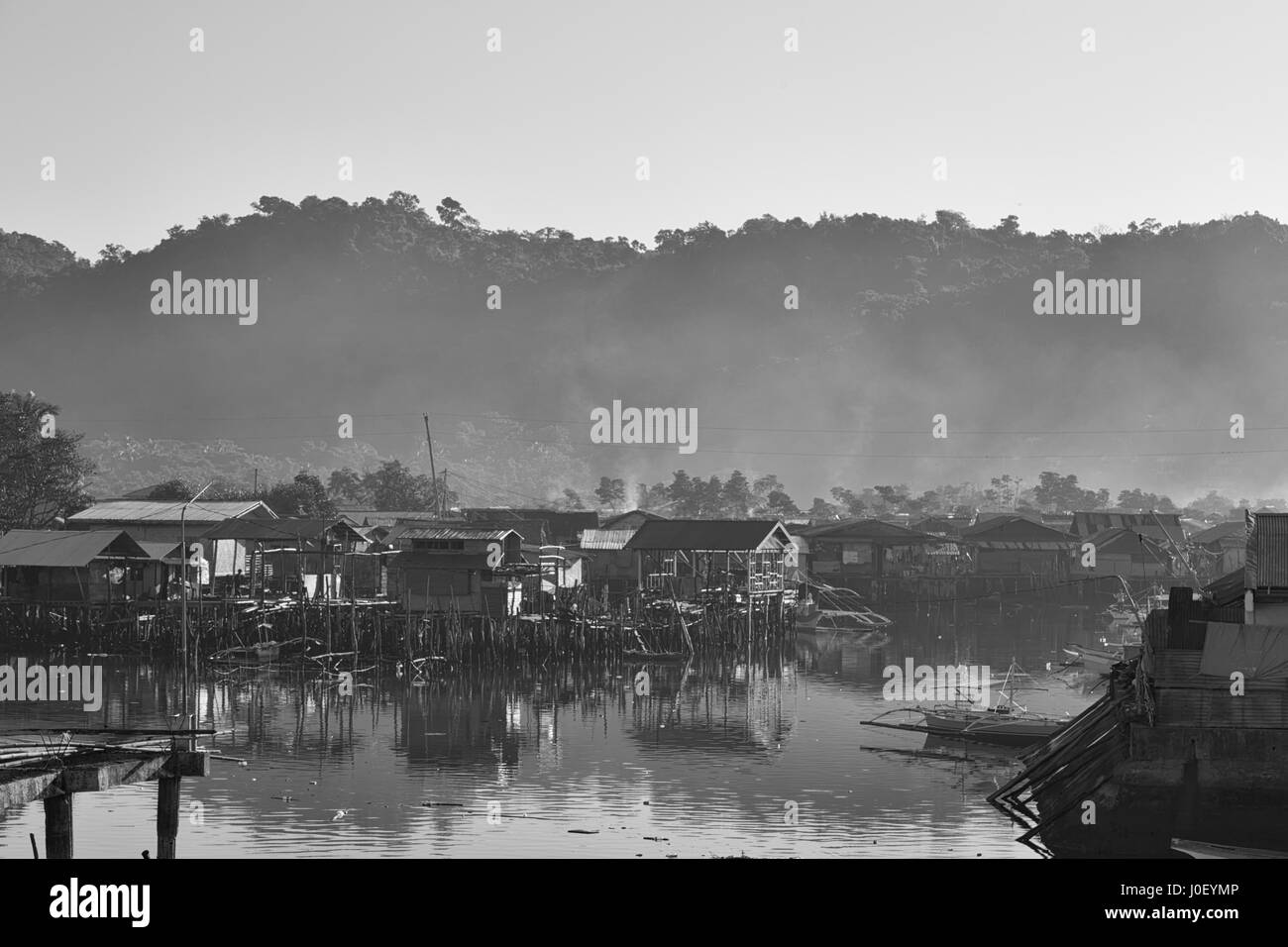 Blur filippine casa nella baraccopoli di gente povera concetto di povertà e degradazioni Foto Stock