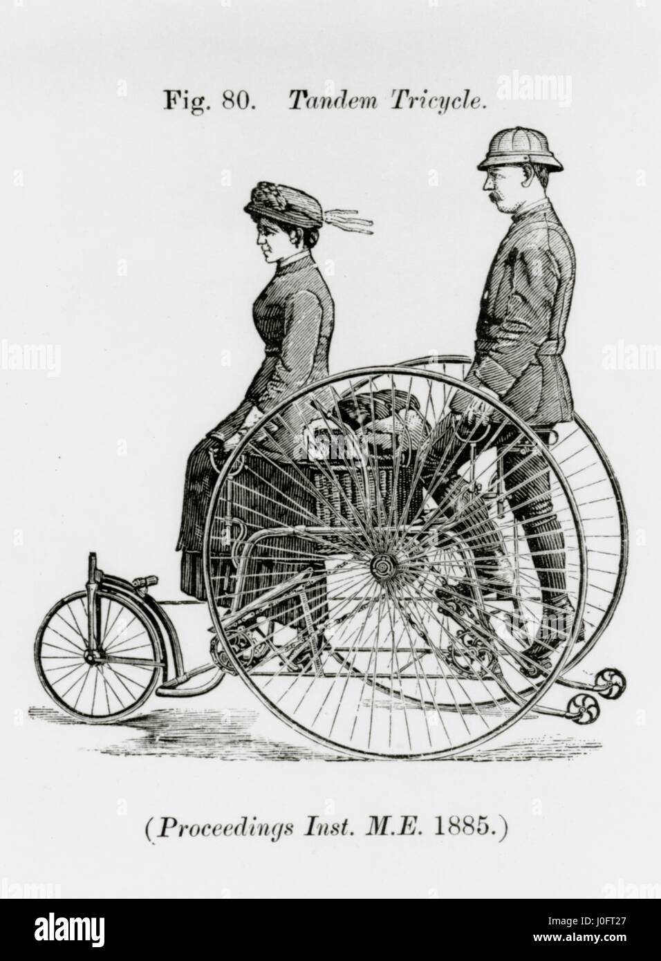 Un uomo e una donna su un triciclo in tandem, il procedimento dell'istituzione di ingegneri meccanici Foto Stock