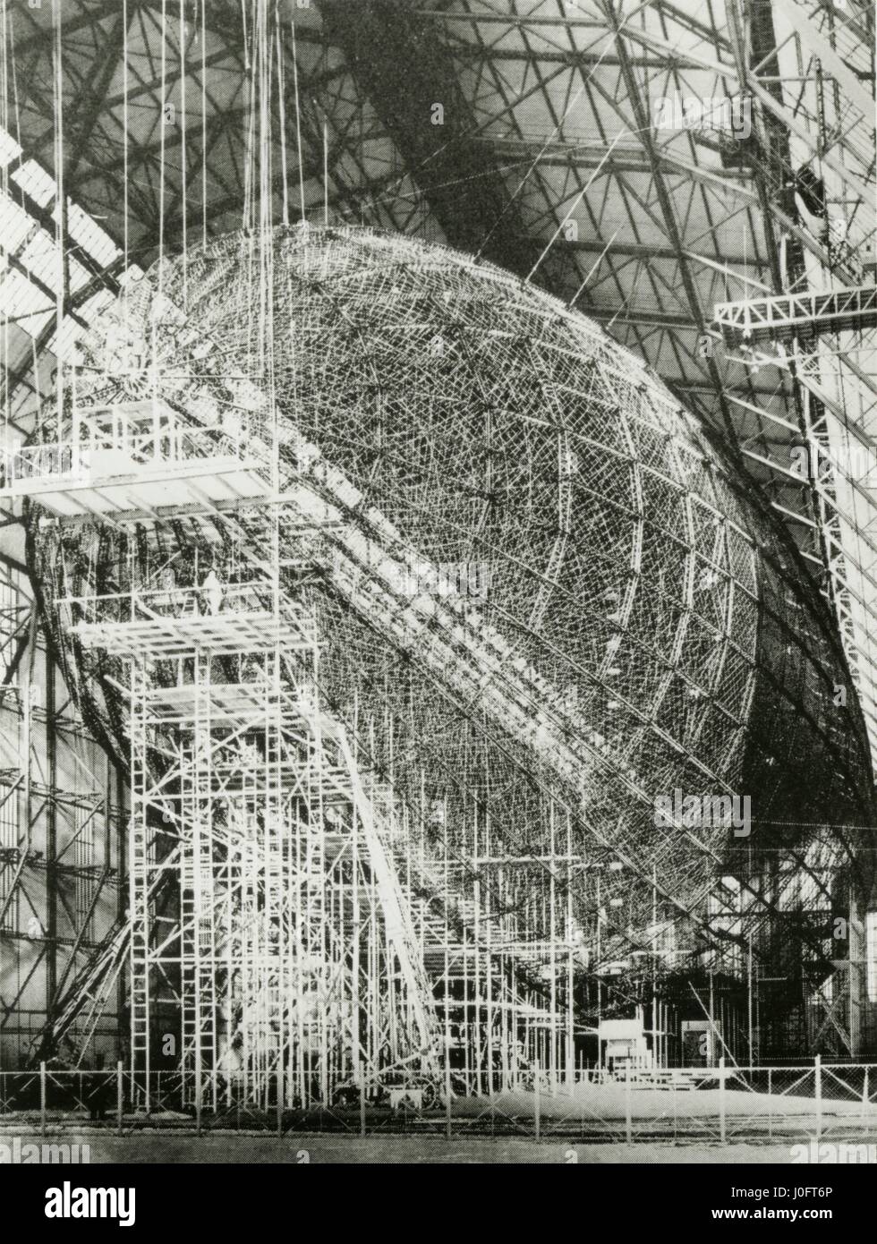 In costruzione, lo Zeppelin LZ 129 Hindenburg framework Foto Stock