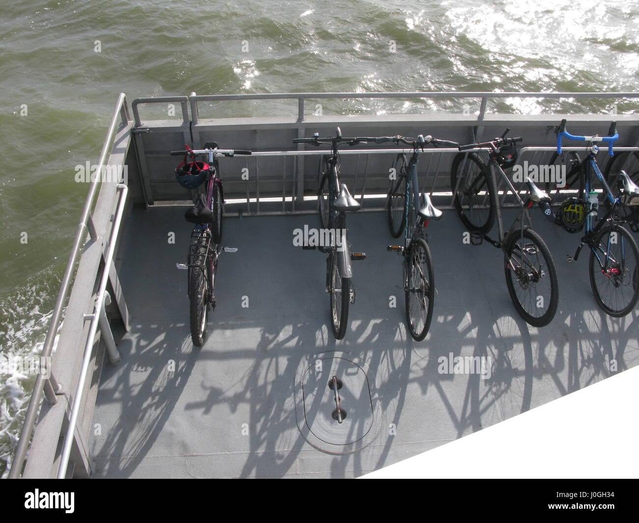 Pendolari' Cycles sul San Francisco Bay Ferry Foto Stock