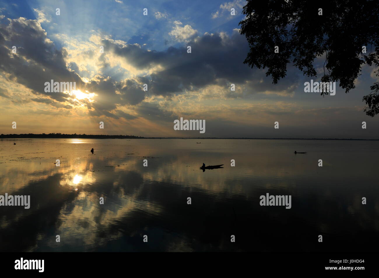Sunrise in Tanguar Howr Sunamganj, Bangladesh. Foto Stock