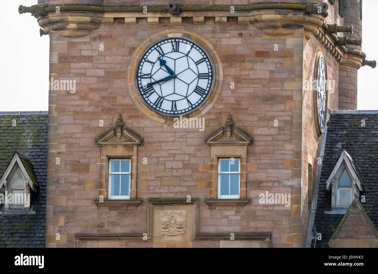 Torre dell'orologio mostra 10.40, ex marinai di Leith' Home, ora Malmaison Hotel La Riva, Leith, Edimburgo, Scozia, Regno Unito Foto Stock