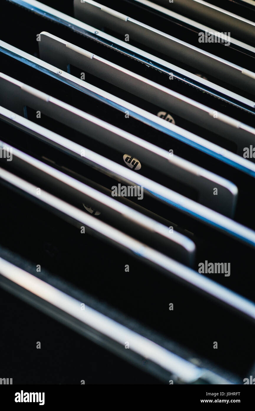 Scatola di Hewlett-Packard schermi di PC Foto Stock