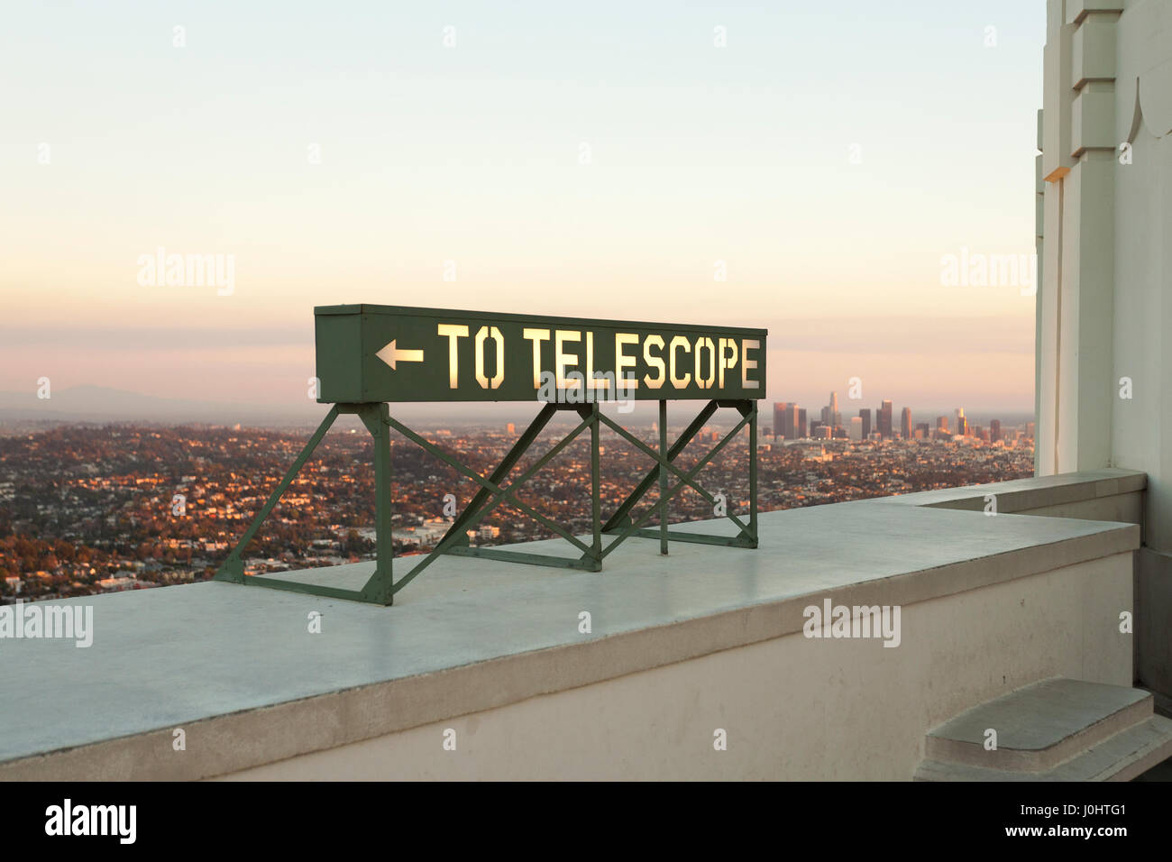 Al telescopio Foto Stock