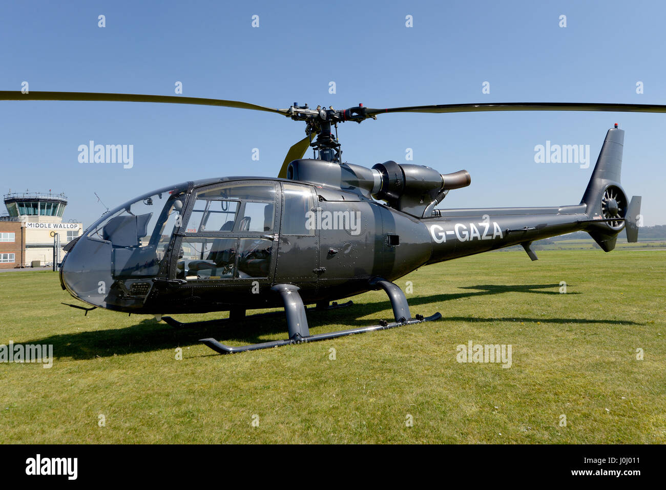 Aérospatiale Gazelle SA341G G-GAZA elicottero visto qui a la gazzella cinquantesimo anniversario fly-in presso la Middle Wallop. Il tipo primo volò il 7 aprile 1967 Foto Stock