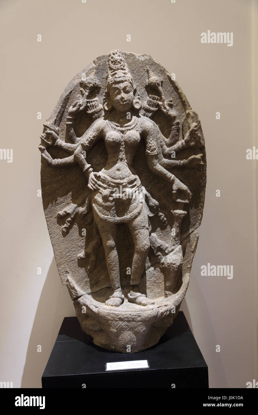 Colombo Sri Lanka Museo Nazionale statua della dea Indù Durga dal IX - X secolo AC da Anuradhapura Foto Stock