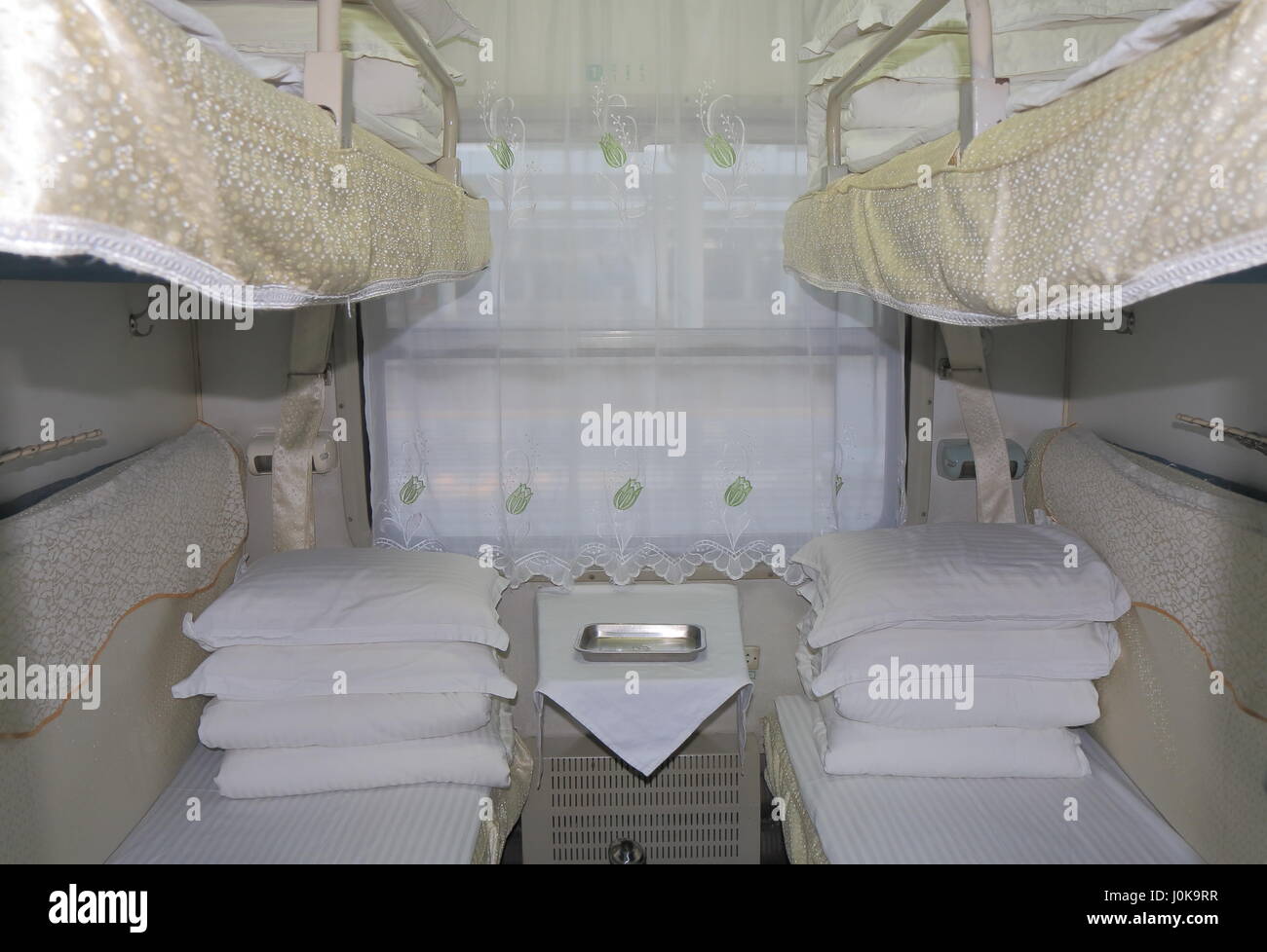 Nanning Cina ad Hanoi Vietnam per una notte di treno cabina cuccetta. Foto Stock
