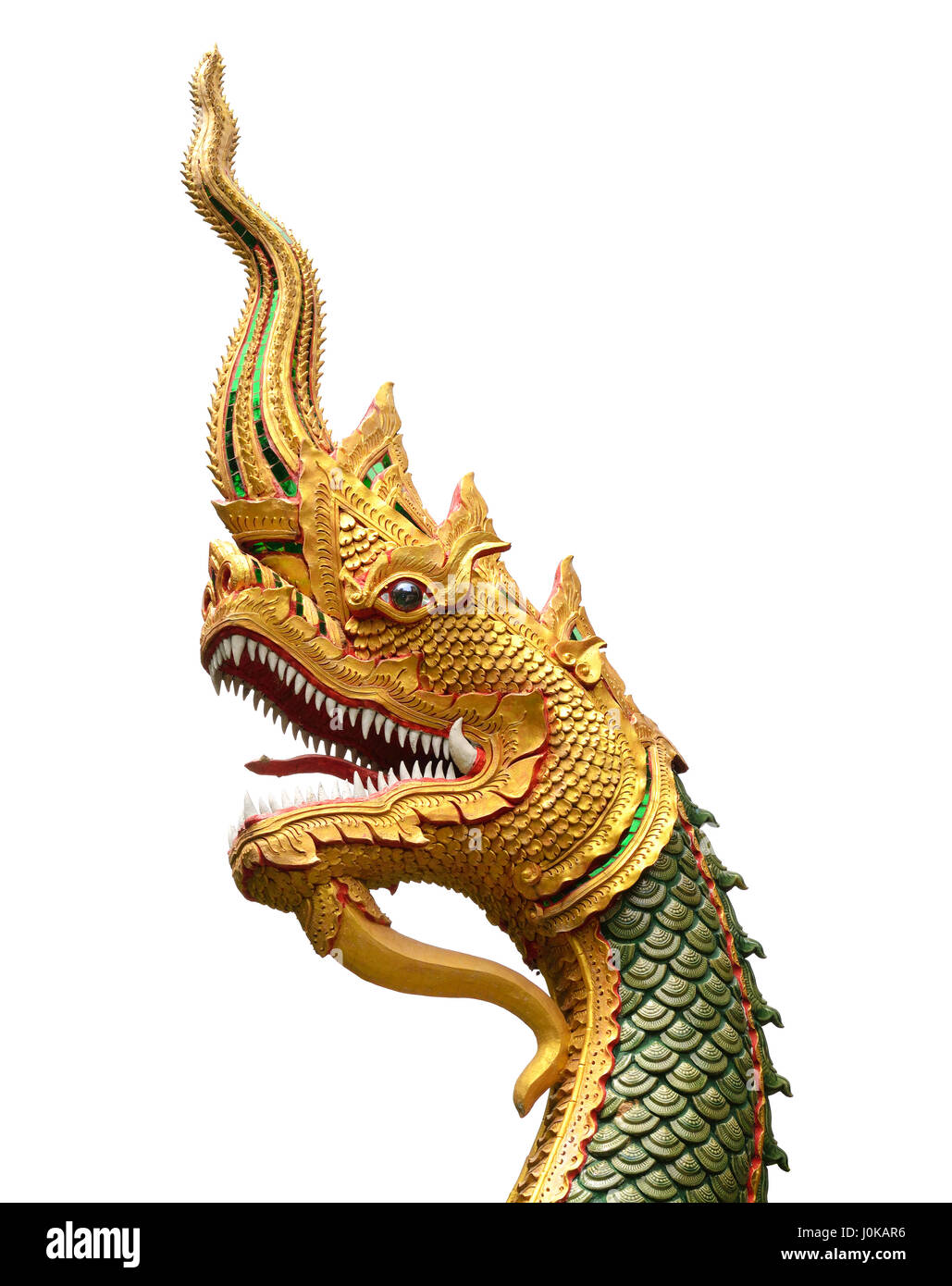 Re serpente o re di naga statua nel tempio thailandese isolato su bianco Foto Stock