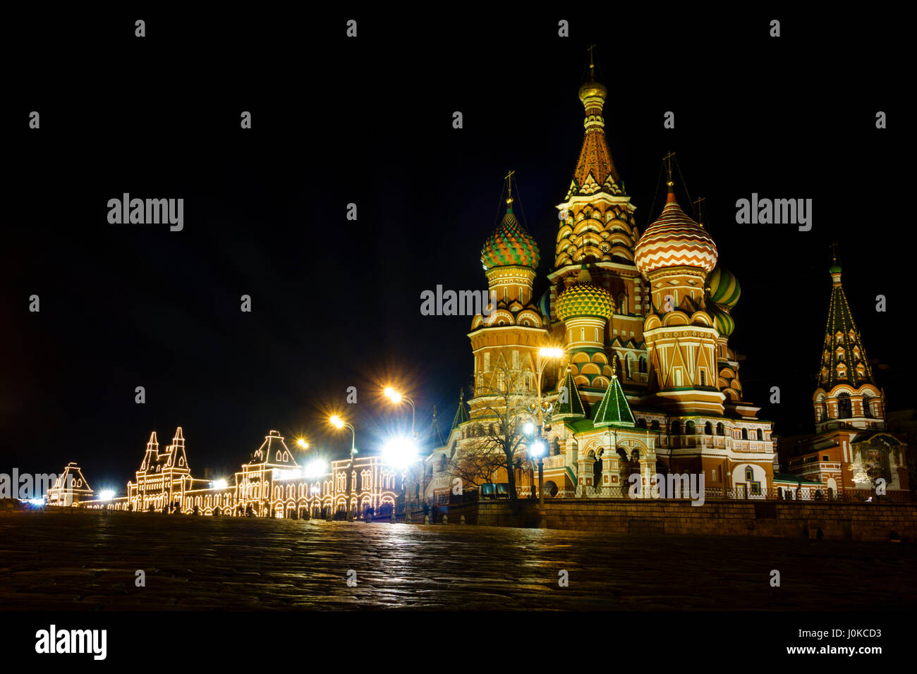 Vista notturna di La Cattedrale di San Basilio sulla Piazza Rossa di Mosca, Russia Foto Stock