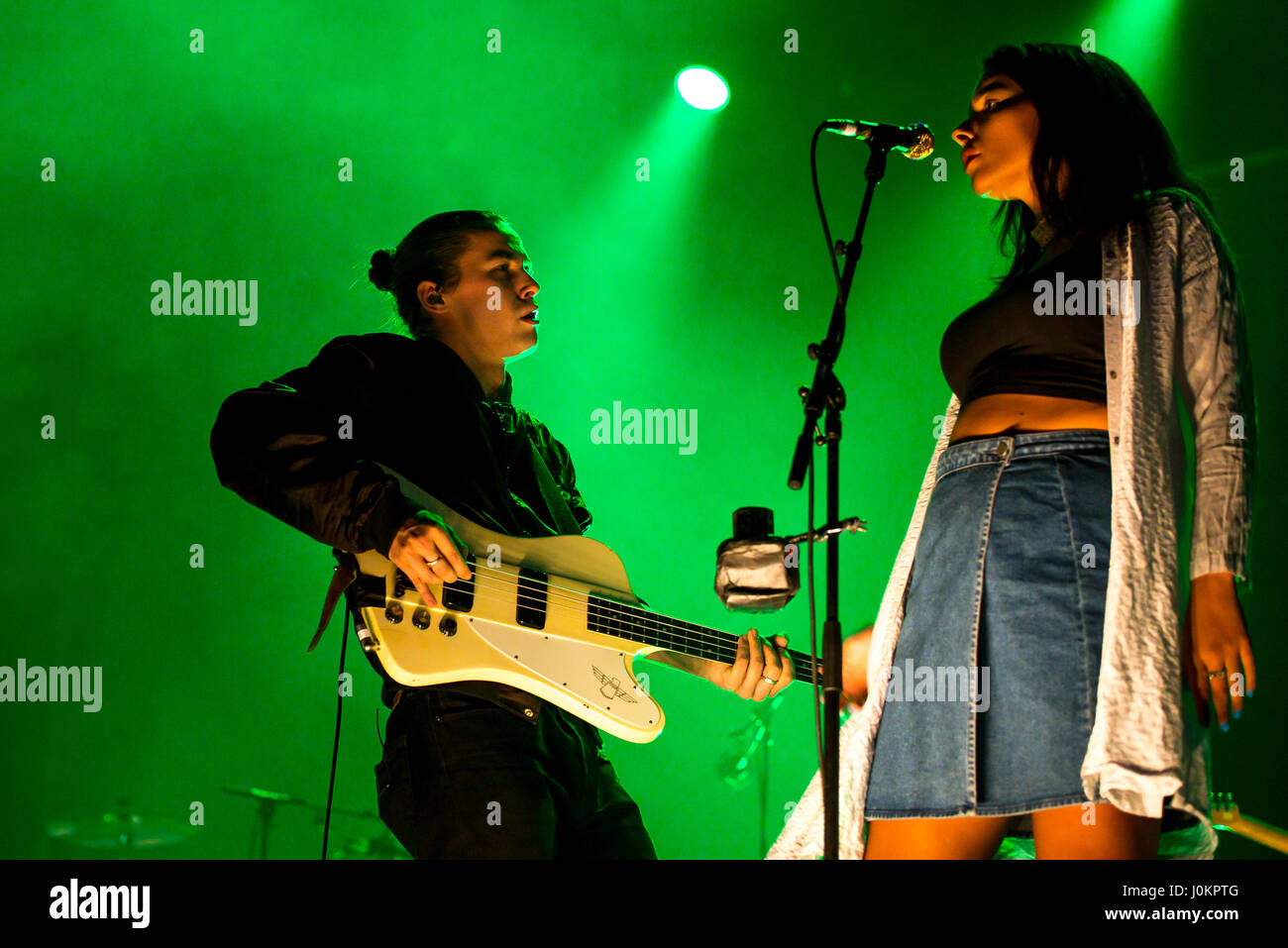 MADRID - Sep 10: Jungle (anima moderna band) eseguire in concerto a Dcode Music Festival il 10 settembre 2016 a Madrid, Spagna. Foto Stock