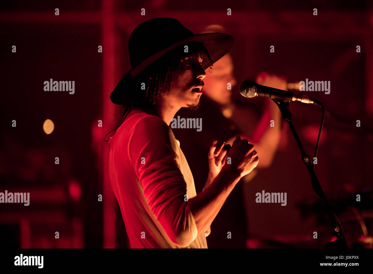 MADRID - Sep 10: Jungle (anima moderna band) eseguire in concerto a Dcode Music Festival il 10 settembre 2016 a Madrid, Spagna. Foto Stock