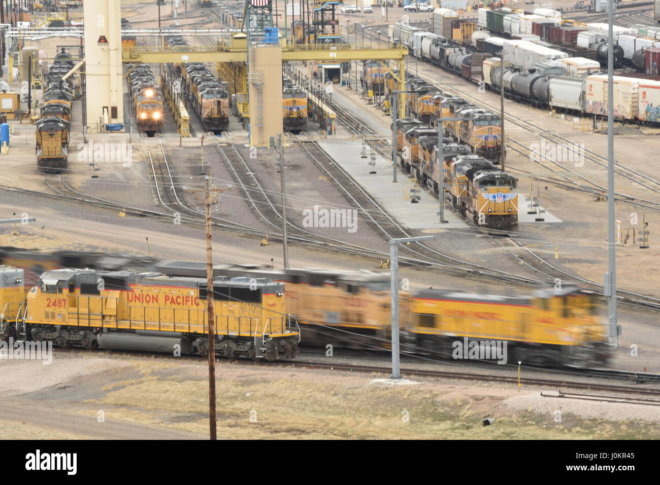 Bailey treno cantiere, il più grande del mondo treno cantiere di classificazione, vista dal ponte di osservazione al Golden Spike Tower, North Platte, Nebraska. Foto Stock