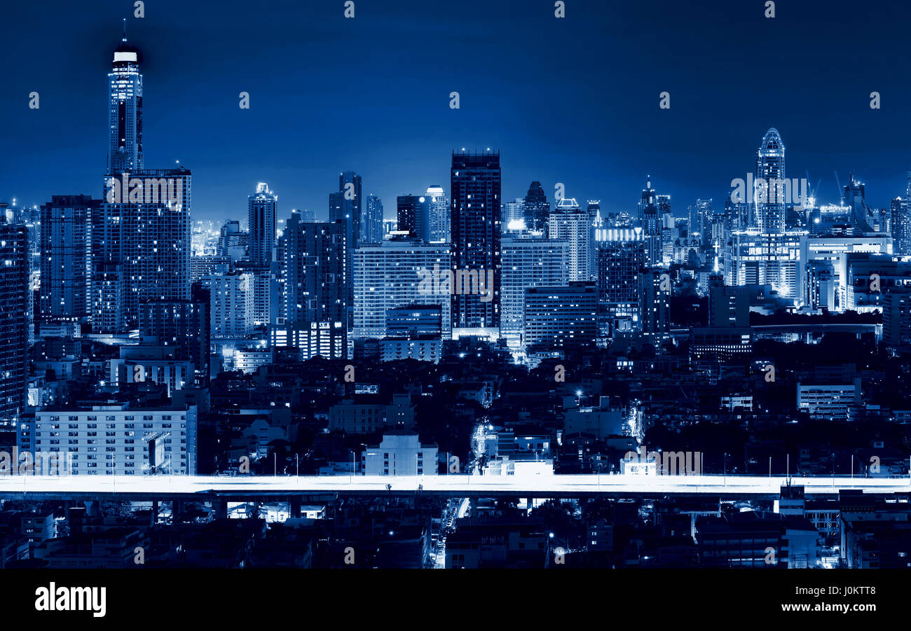 Il quartiere finanziario, grattacieli a Bangkok, in Thailandia Foto Stock