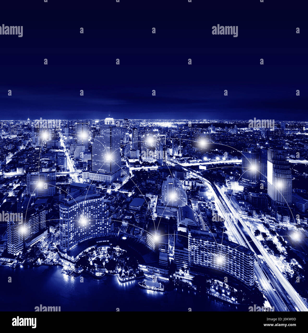 Rete e tecnica di collegamento Concetto di grattacieli nella città di Bangkok, Skyline, Thailandia Foto Stock