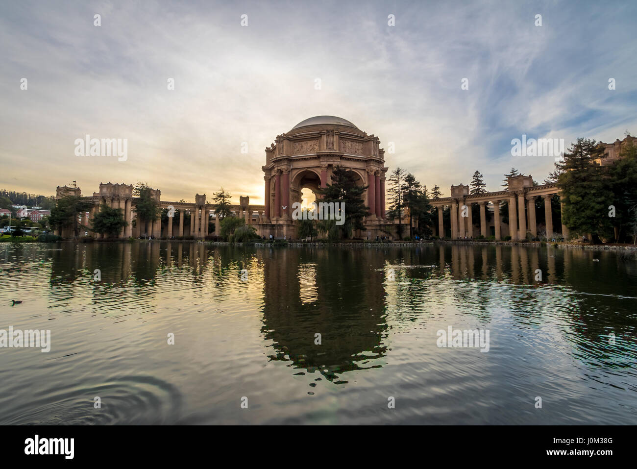Tramonto al Palazzo delle Belle Arti - San Francisco, California, Stati Uniti d'America Foto Stock