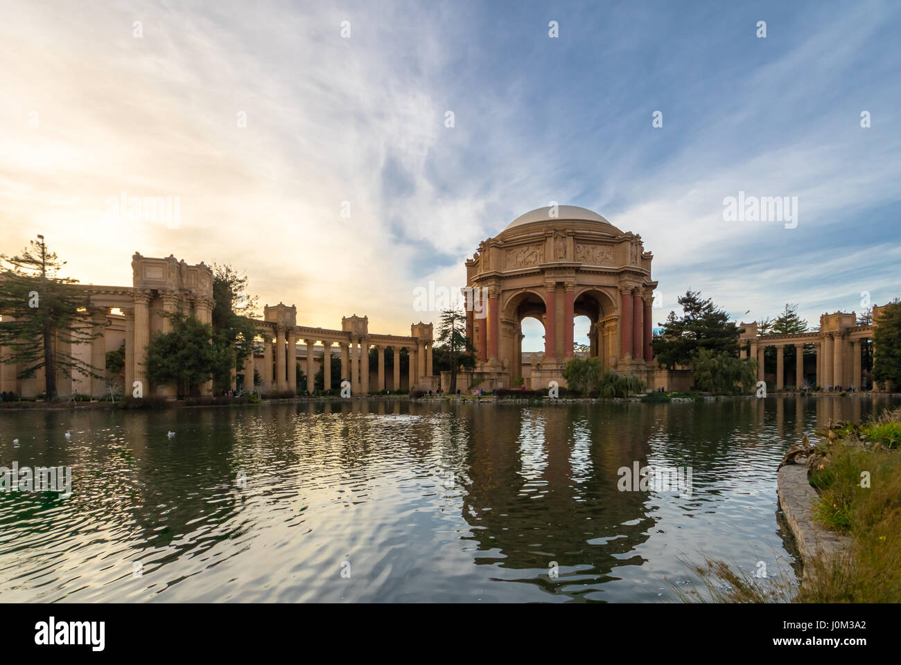 Tramonto al Palazzo delle Belle Arti - San Francisco, California, Stati Uniti d'America Foto Stock