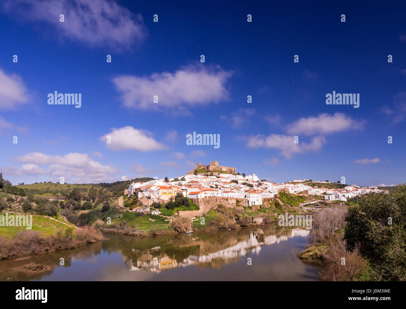 Mertola nella regione Alentejo nel sud del Portogallo. Foto Stock