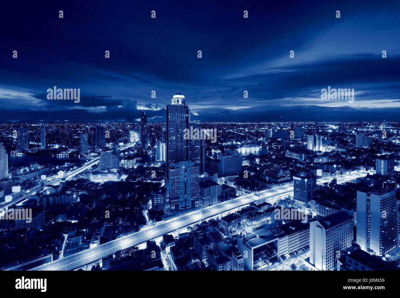 Palazzi di Bangkok di notte, Skyline, Thailandia Foto Stock