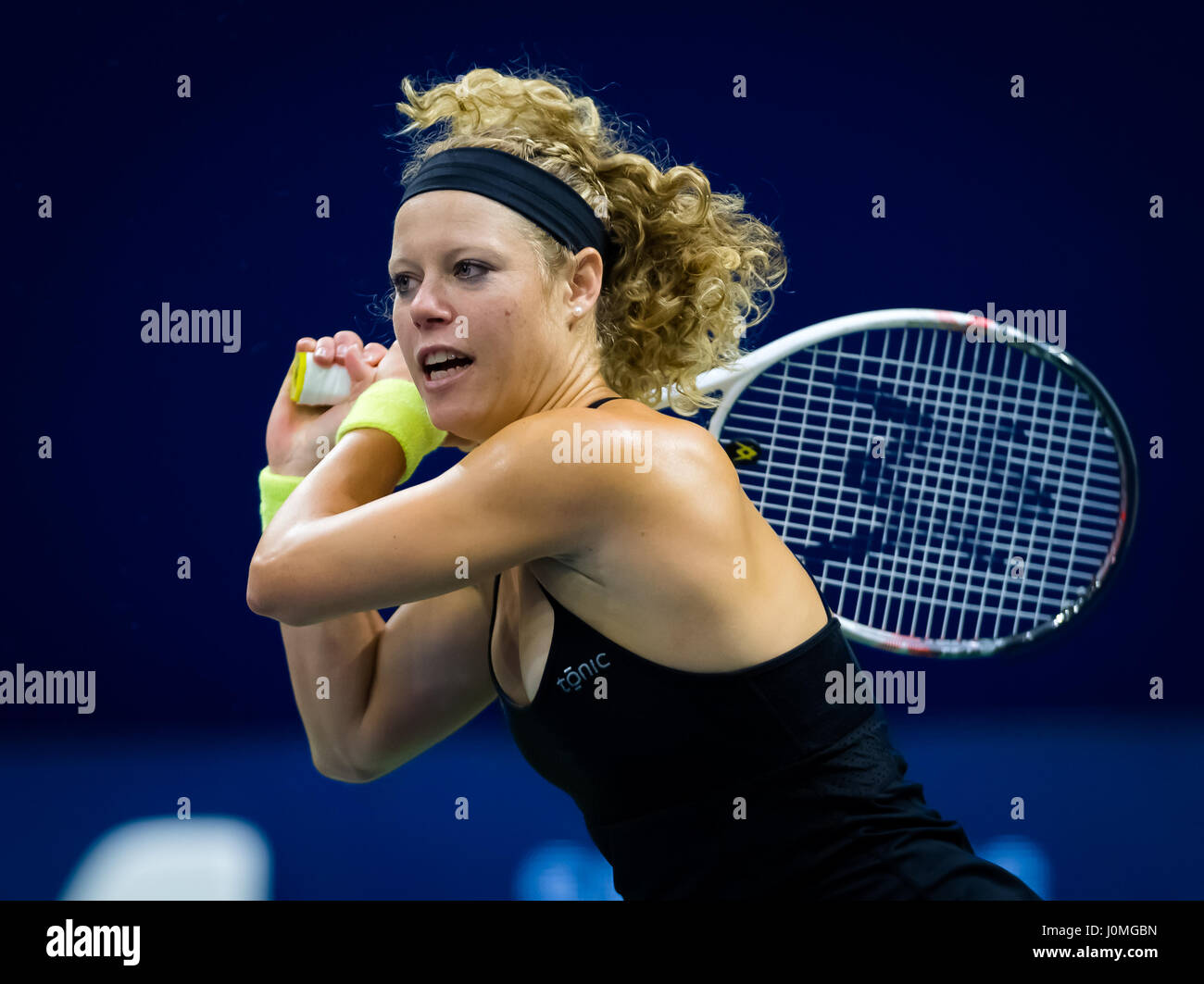 BIEL, Svizzera - 12 aprile : Laura Siegemund in azione al 2017 Ladies Open Biel WTA torneo internazionale di tennis Foto Stock