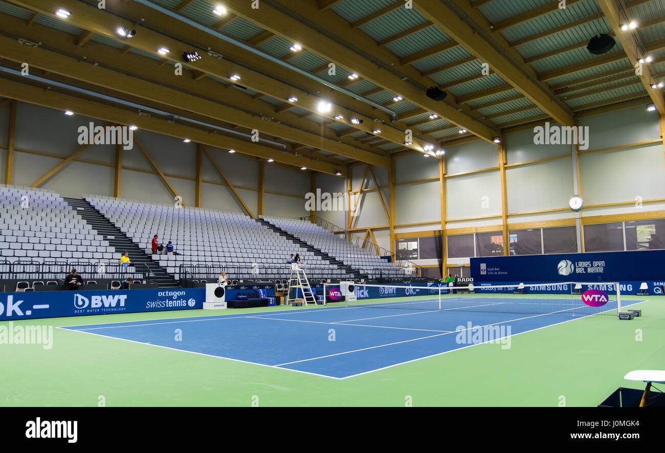 BIEL, Svizzera - Aprile 9 : atmosfera del 2017 Ladies Open Biel WTA torneo internazionale di tennis Foto Stock