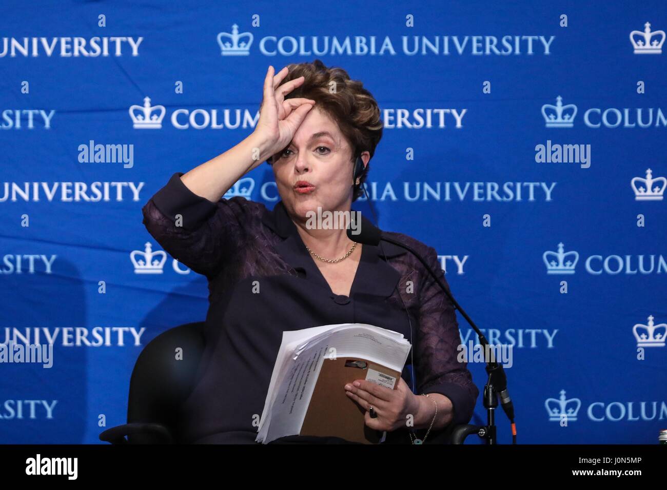 Dilma Rousseff è l'ex presidente del Brasile durante un evento presso la Columbia University di New York martedì, 11 (foto: WILLIAM VOLCOV/BRASILE PHOTO PRESS) Foto Stock