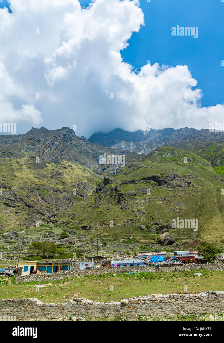 La montagnosa regione himalayana in Badrinath, India del Nord Foto Stock