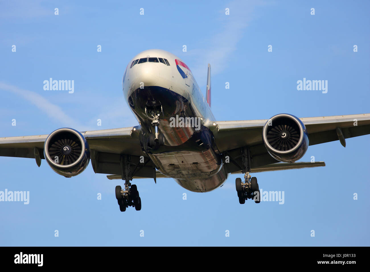 G-VIIH British Airways Boeing 777-200 cn-27490/70 a Myrtle Avenue approccio di Heathrow Foto Stock