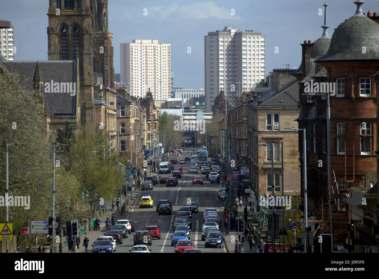 Great Western Road a Kelvin Bridge Glasgow Scotland street scene ad alto punto di vista Foto Stock