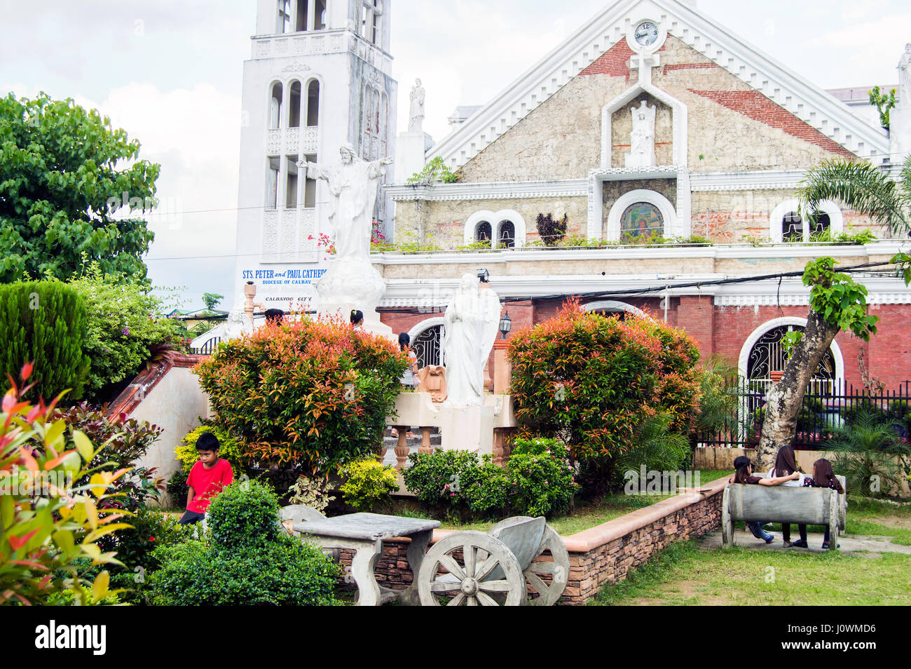 San Pietro e di san Paolo la cattedrale e Plaza, Calbayog, Samar, Filippine Foto Stock