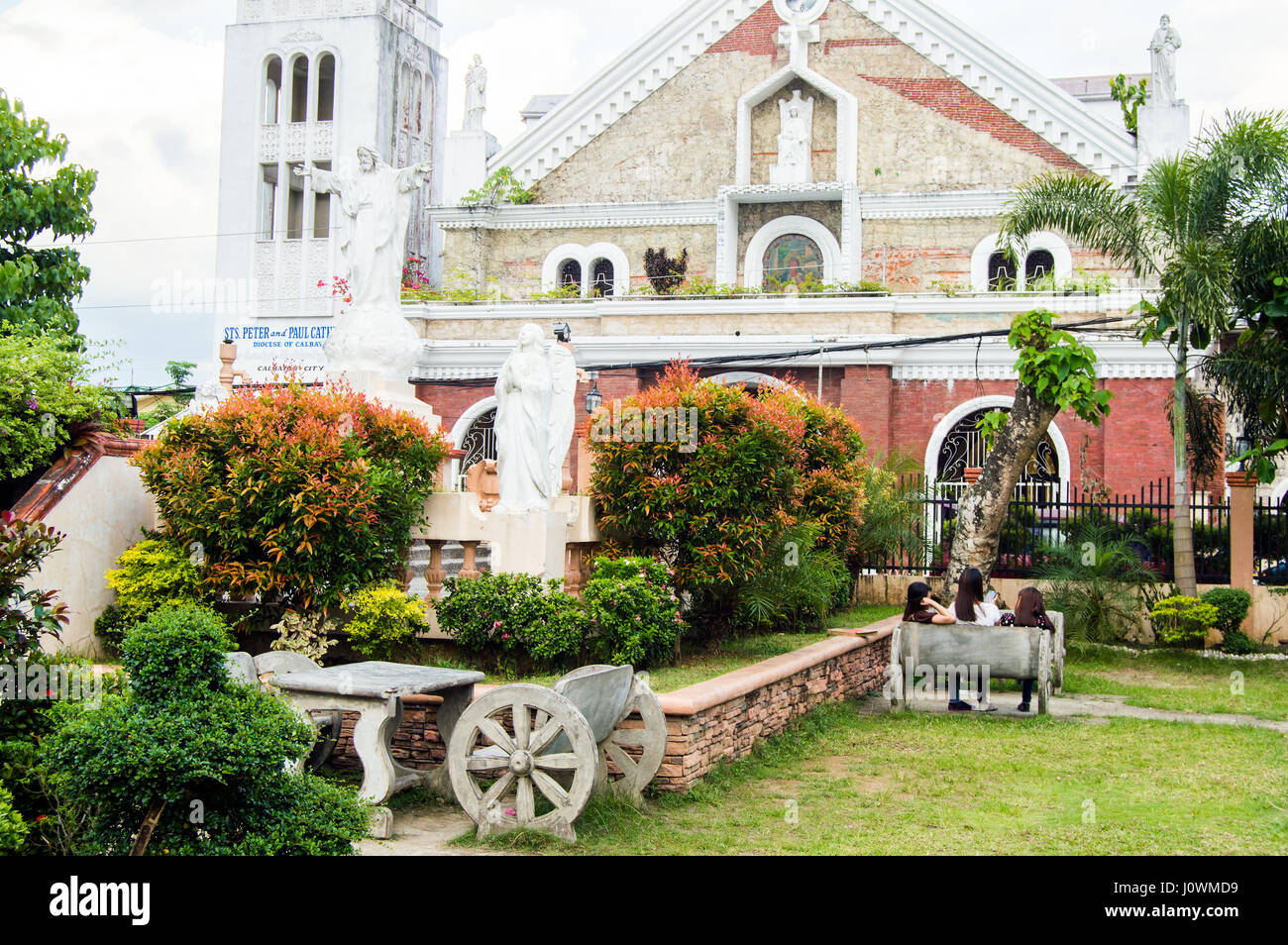 San Pietro e di san Paolo la cattedrale e Plaza, Calbayog, Samar, Filippine Foto Stock