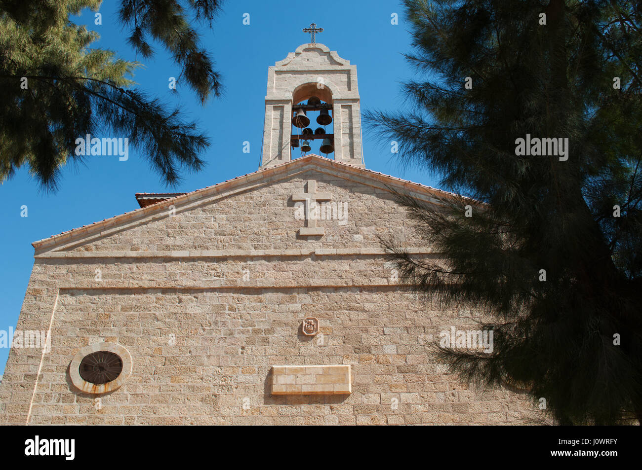 La greco-ortodossa Basilica di Saint George, un palazzo del XIX secolo la chiesa di tesori di alloggiamento degli inizi del cristianesimo incluso il famoso Madaba Foto Stock