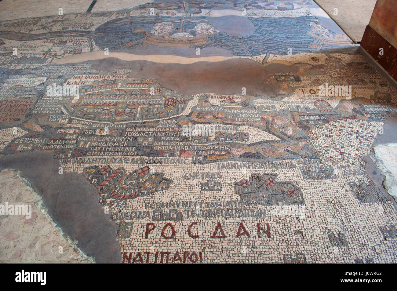 Il Madaba, una mappa della Palestina e del delta del Nilo risalente al VI secolo sul pavimento dei Greci Ortodossi Basilica di Saint George Foto Stock