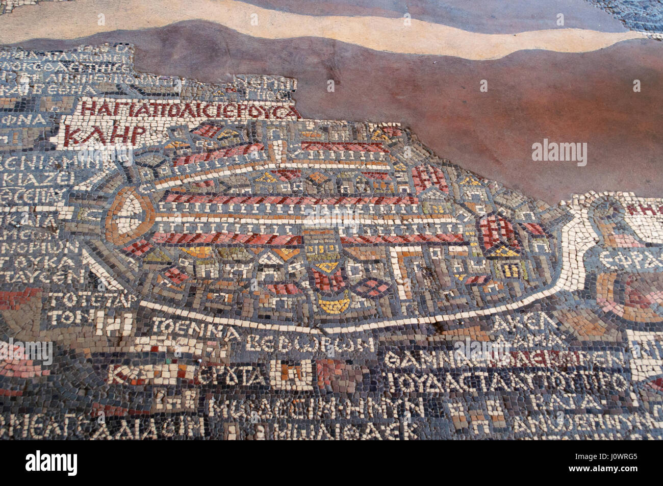 Il Madaba, una mappa della Palestina e del delta del Nilo risalente al VI secolo sul pavimento dei Greci Ortodossi Basilica di Saint George Foto Stock