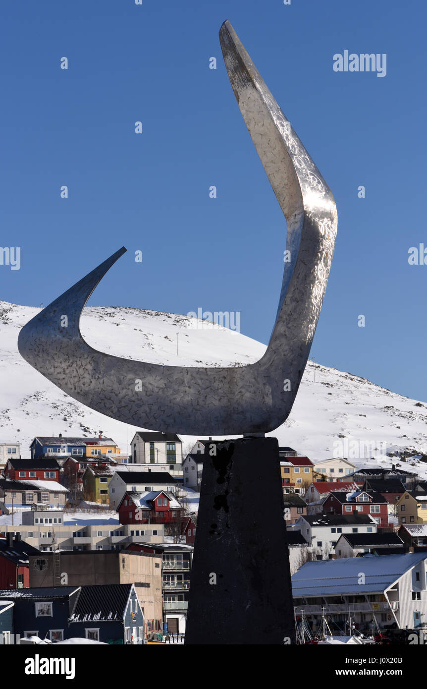 Una scultura "Boreas (Nordenvinden)' da Erling Saadtvedt in Honningsvag, la città più settentrionale della Norvegia. Boreas è il Greco antico dio del nord Foto Stock