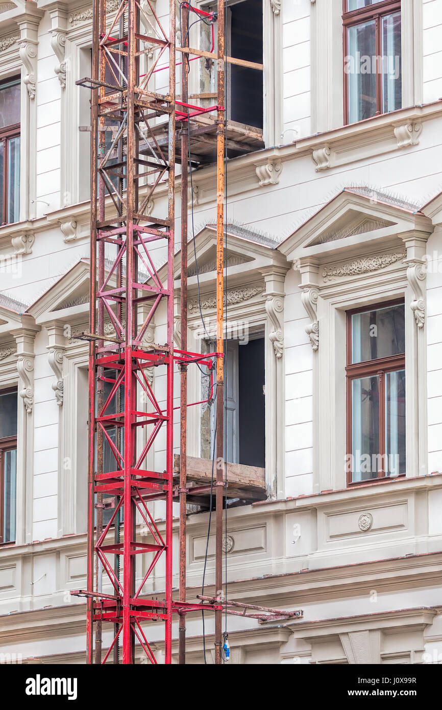 La ricostruzione di edificio storico, edificio ascensore. Foto Stock