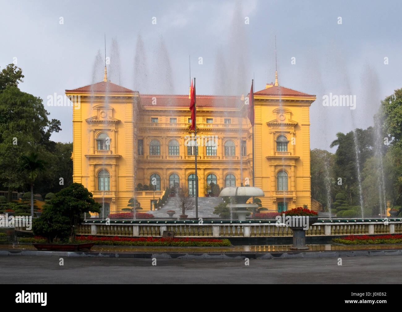 Il palazzo presidenziale di Hanoi non è più occupata dal presidente Foto Stock