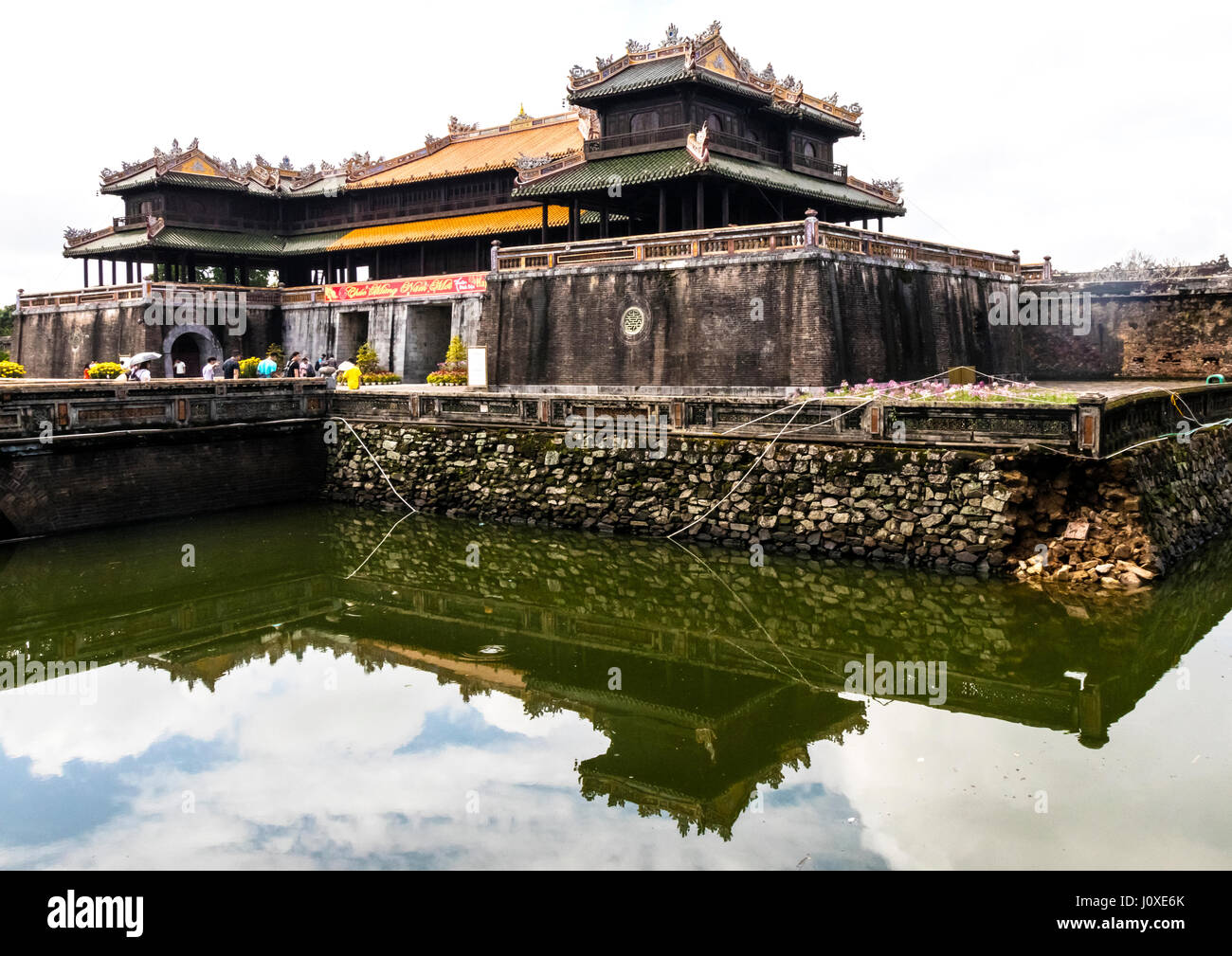 L'Imperial involucro alloggia il vietnamita imperatore del residence, templi e palazzi, nella città imperiale di Hue Foto Stock
