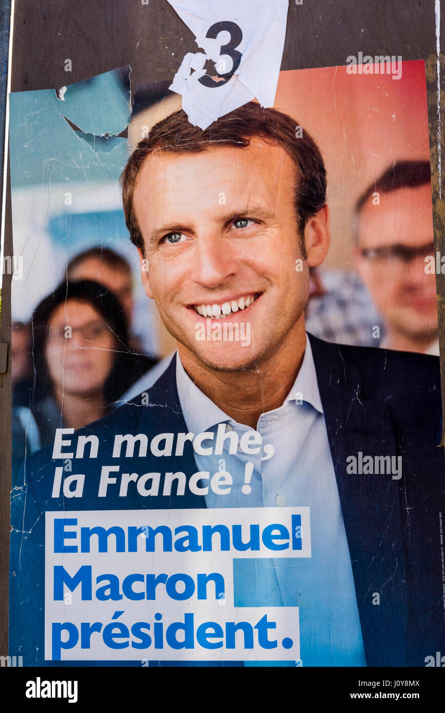 Cartellone elettorale del 2017 francese candidato presidenziale Emmanuel Macron Foto Stock