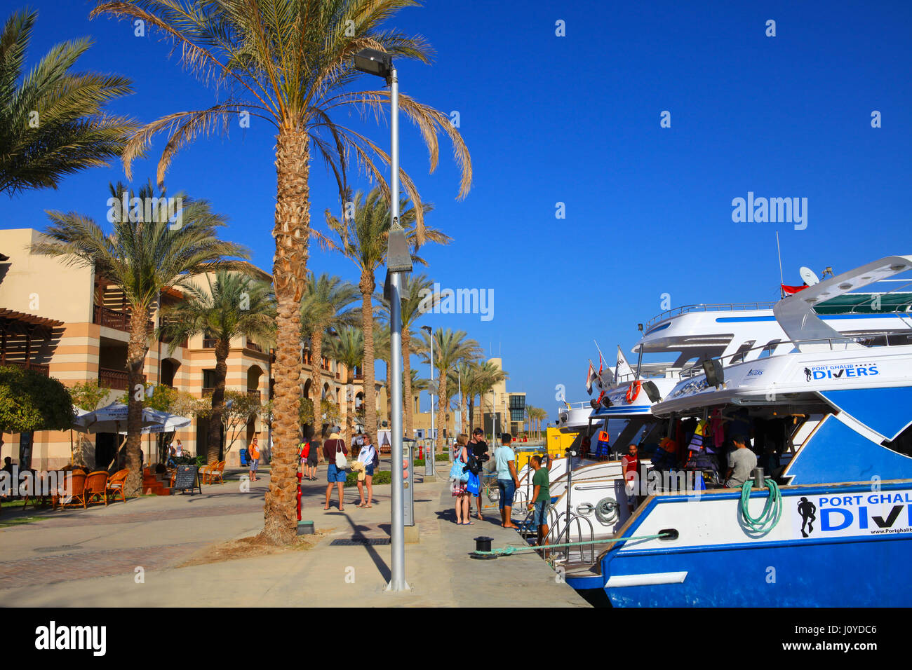 PORT GHALIB, Egitto - 02 Aprile 2017: Port Ghalib, un bellissimo porto e marina e città turistica vicino a Marsa Alam, Egitto Foto Stock
