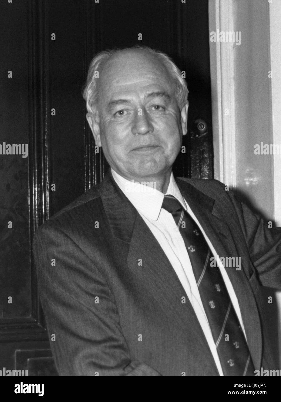 Rt. L'on. David Waddington, Segretario di Stato per gli affari interni e membro del partito conservatore del Parlamento per Ribble Valley, assiste una foto chiamata a Londra in Inghilterra il 24 ottobre 1990. Foto Stock