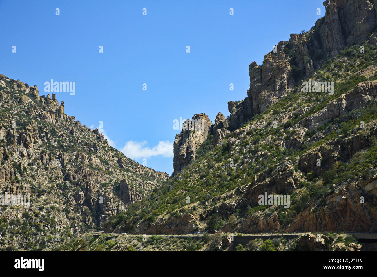 Popolare attrazione di Tucson è il pittoresco drive sul Catalina autostrada, una strada pavimentata in avvolgimento Mount Lemmon, sky island e Scenic Byway, in Ariz Foto Stock