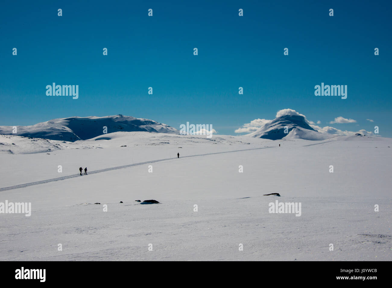 Pasqua norvegese di alta montagna indietro per sci di fondo Foto Stock