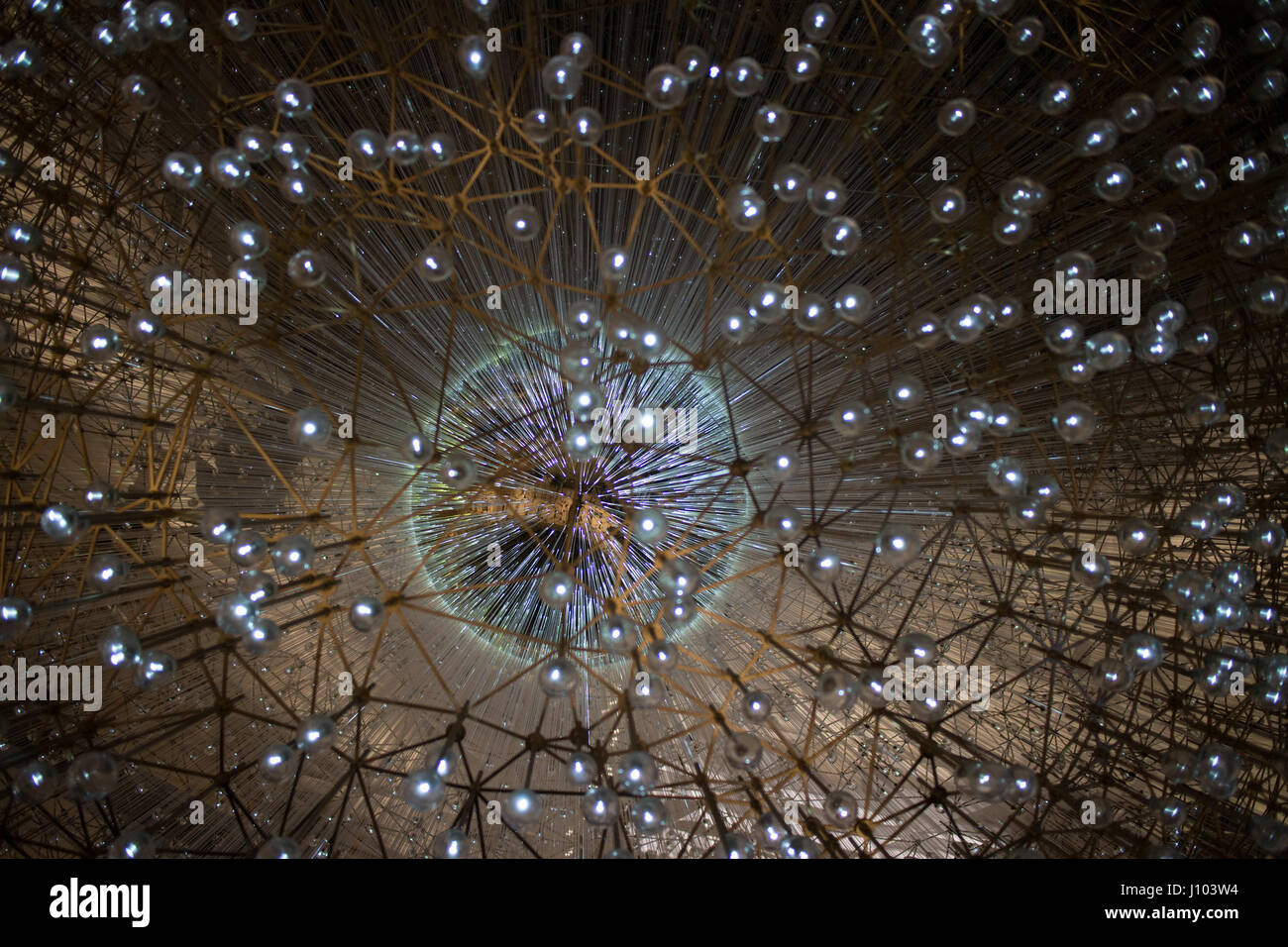 Lucent, un arte di installazione di wolfgang contrafforte del john hancock center di chicago, illinois, Stati Uniti d'America Foto Stock