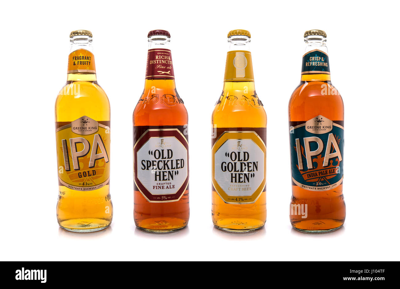SWINDON, Regno Unito - Aprile 06, 2017: Testa di birra birre di selezione dalla Greene King, quattro bottiglie dei migliori birre inglesi raccolte a mano dalla testa birraio. Foto Stock