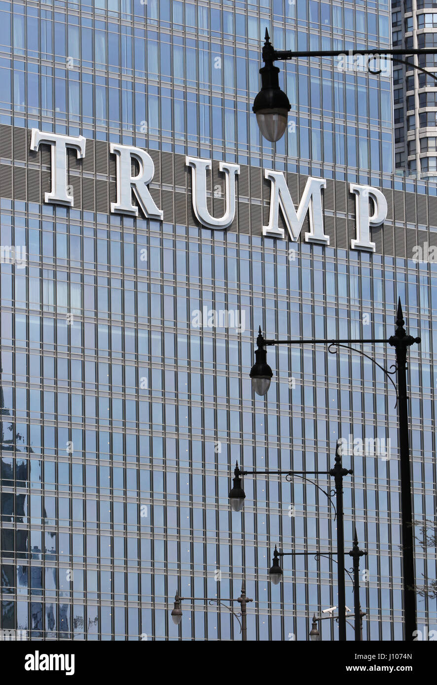 Trump International Hotel and Tower di Chicago. Alto edificio di proprietà di Trump organizzazione. Foto Stock