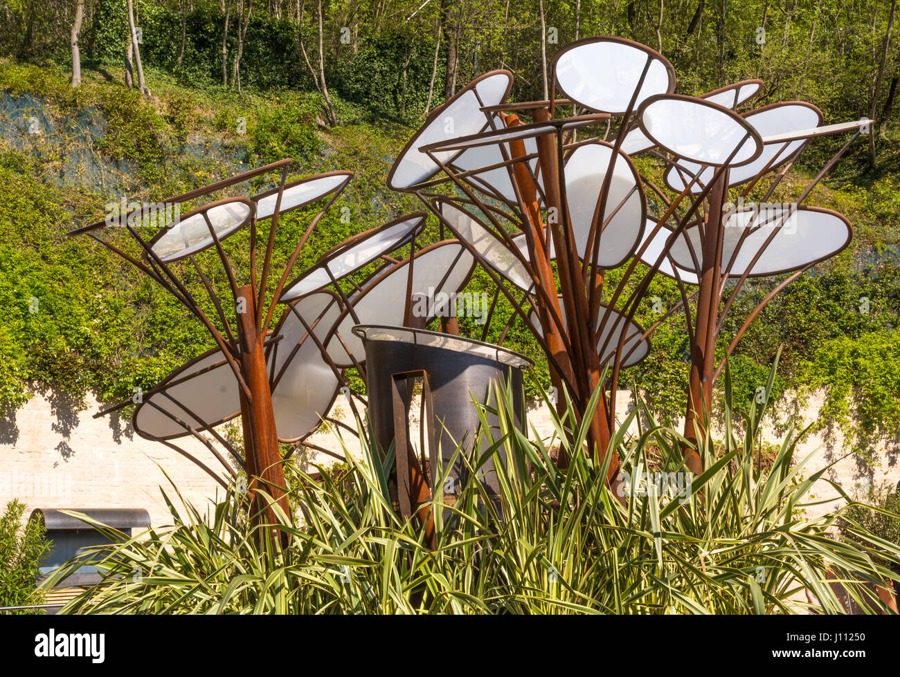 I Giardini di Castel Trauttmansdorff di Merano: Un progetto davvero unico - i Giardini sono uno dei più rinomati giardini botanici d'Italia - Merano-Italia. Foto Stock