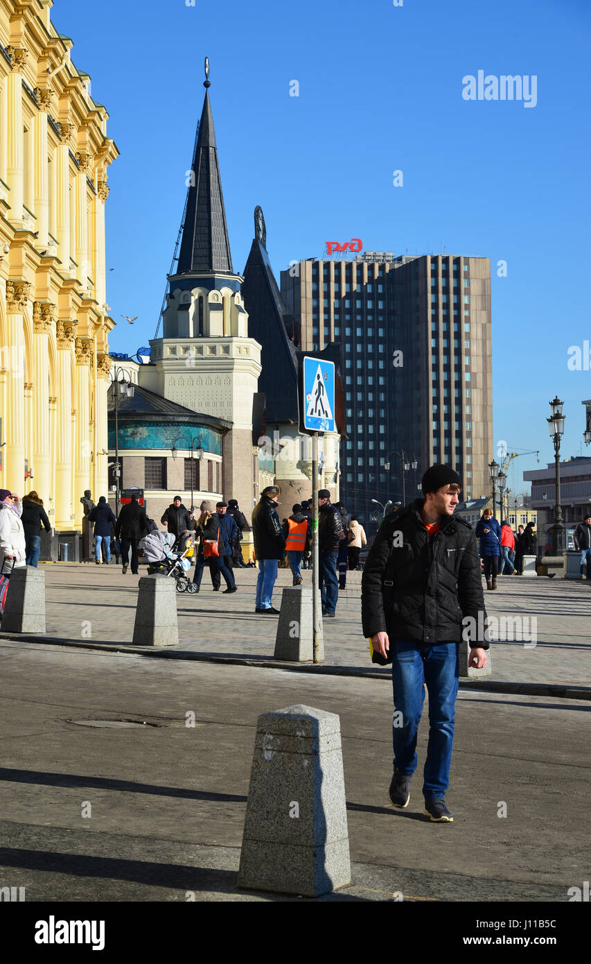 Mosca, Russia - febbraio 18.2016. Komsomolskaya Square e la Yaroslavsky stazione ferroviaria Foto Stock