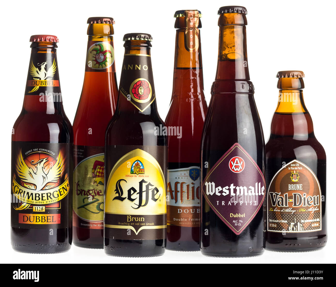 Raccolta di Grimbergen, Brugse Zot, Leffe, Affligem, Val-Dieu e di Westmalle Birre doppio isolato su uno sfondo bianco Foto Stock