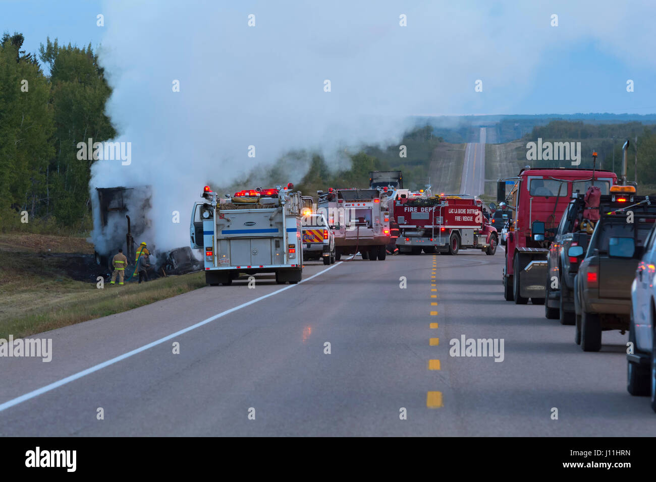 Un lato strada fire in Alberta Canada Foto Stock